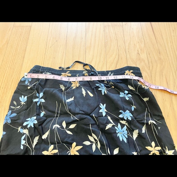 Sag Harbor Black Floral Skirt with Slit - Picture 6 of 12